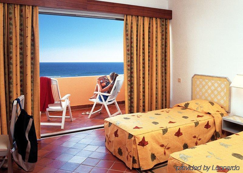 Dom Pedro Apart-hotel 3*