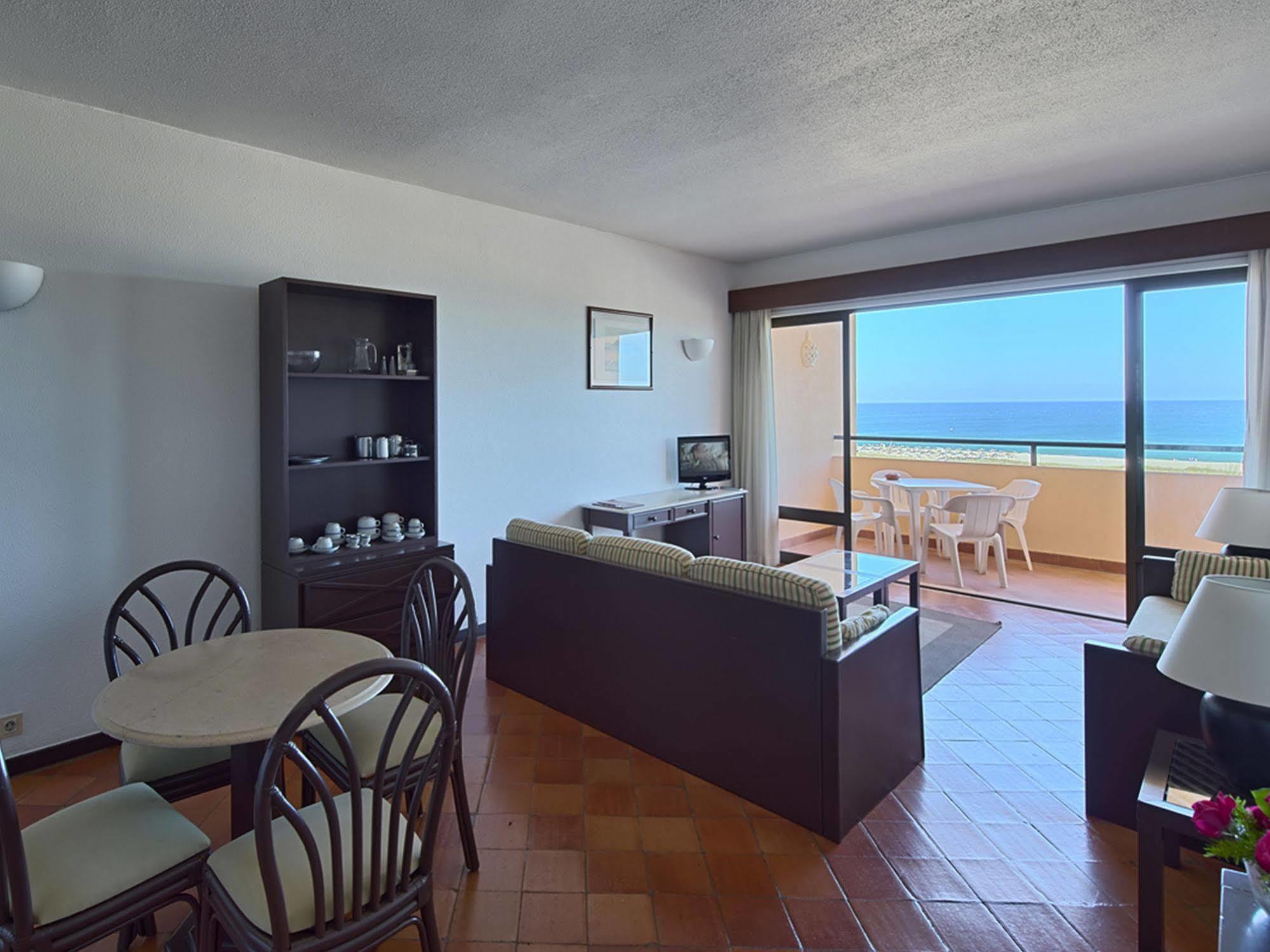 Dom Pedro Apart-hotel