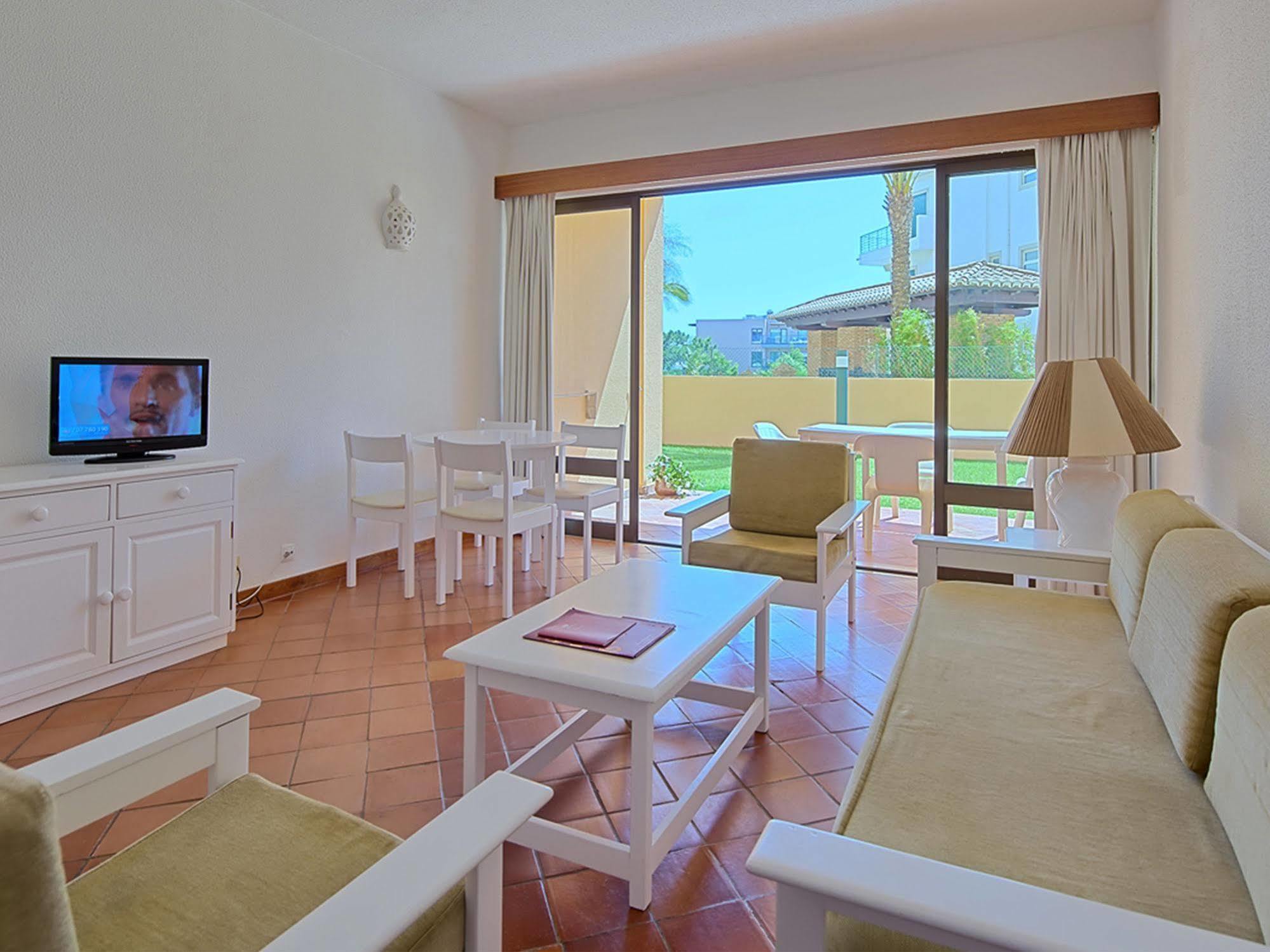 Apart-hotel Dom Pedro Lagos